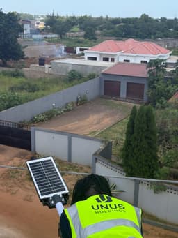 Holofote a Energia Solar - Imagem 10