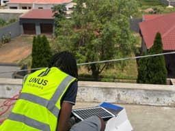 Holofote a Energia Solar - Imagem 11